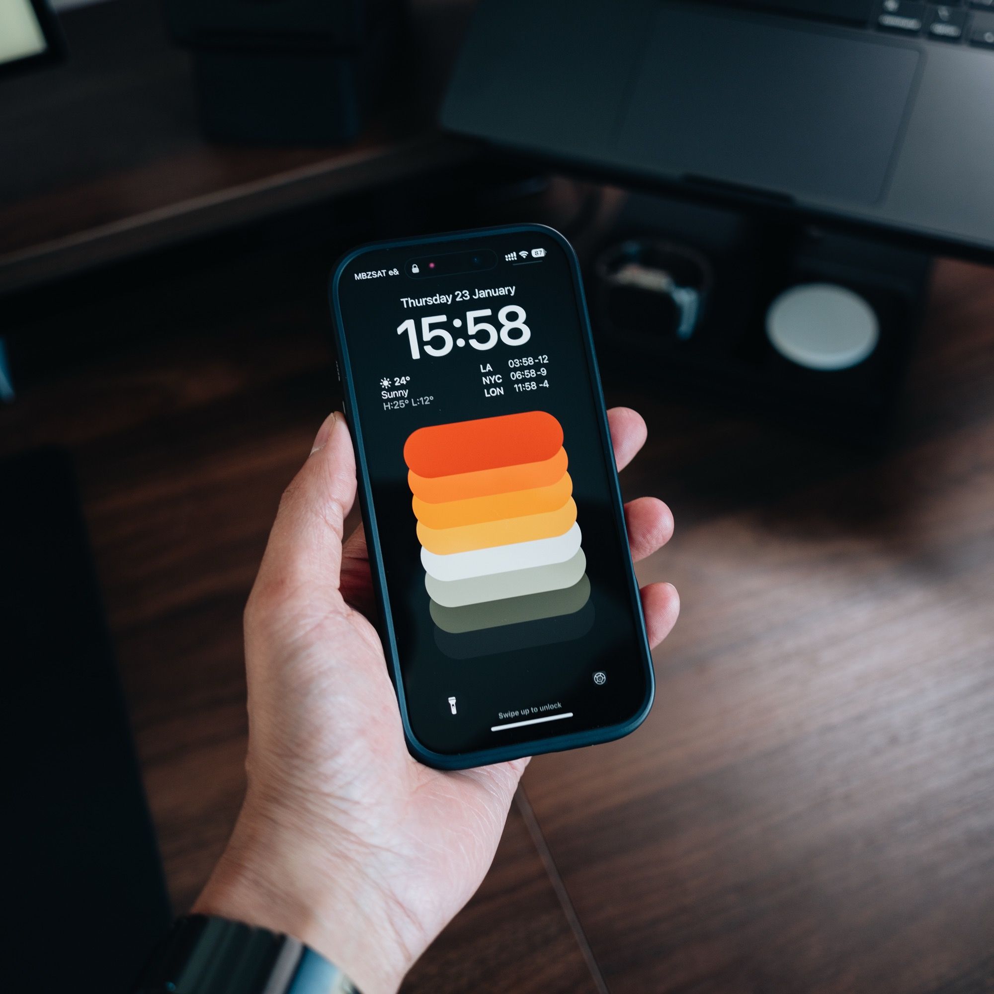 Mobile & Desktop - Hauber Desk Wallpaper Pack - POUEV