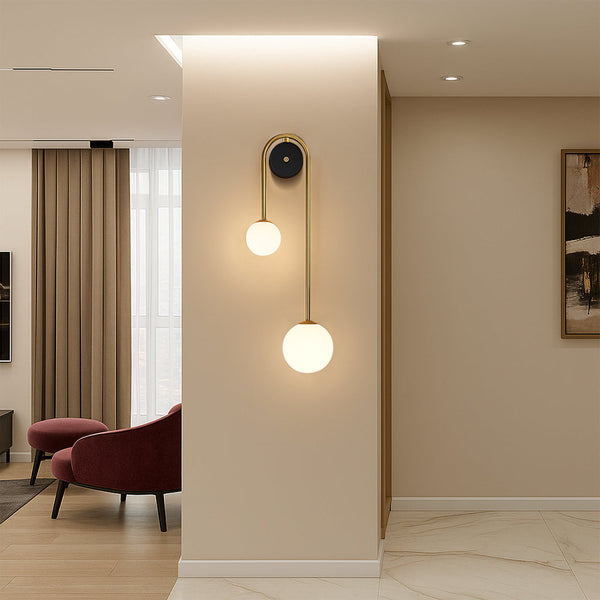 Wandlamp – Modern ontwerp met gebogen arm – Glazen scherm, geschikt voor diverse interieurstijlen
