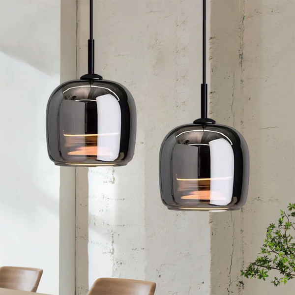 Hanglamp – Scandinavisch ontwerp – Zwarte glazen kap