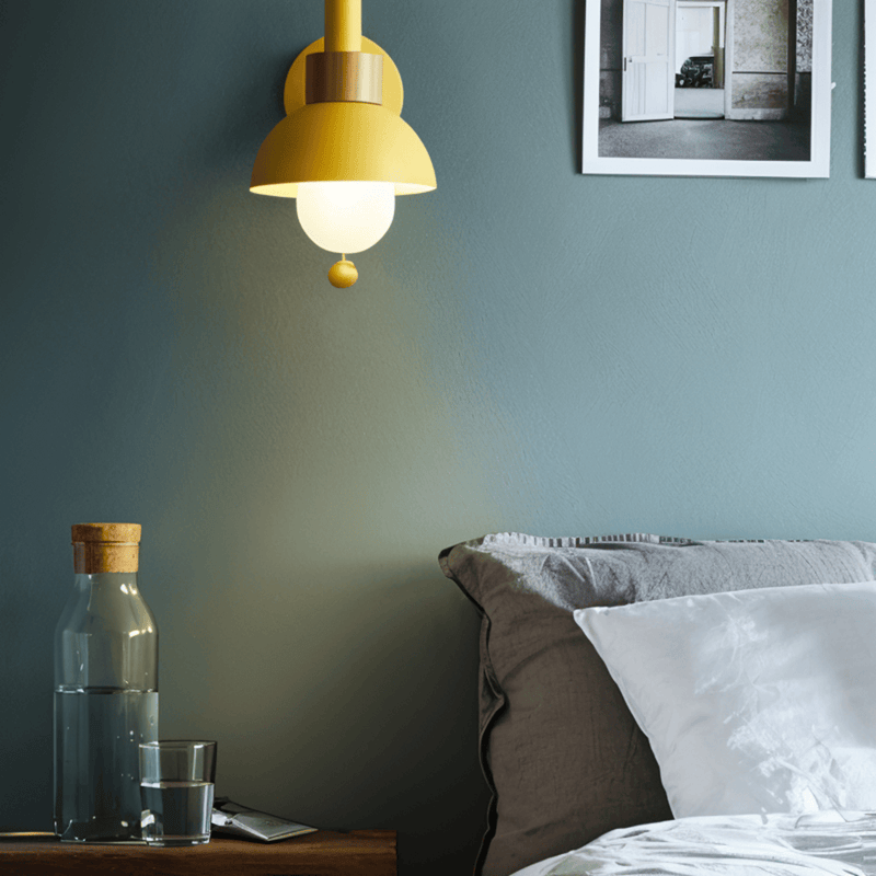 Wandlamp – Houten en ijzeren constructie – Met trekschakelaar, Macaron-stijl