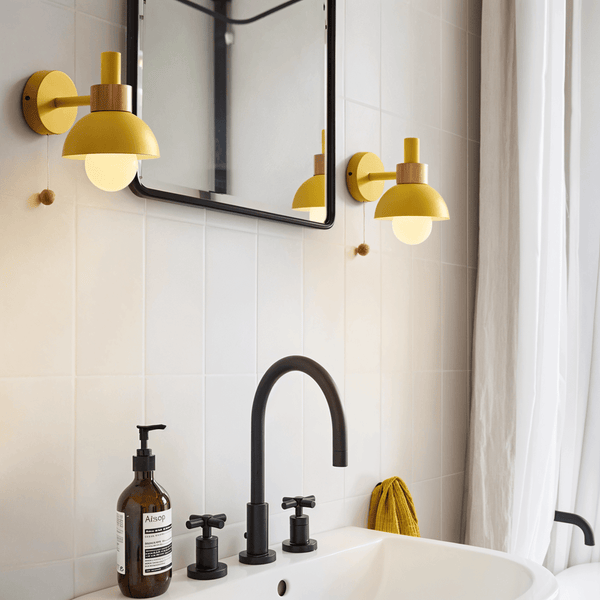 Wandlamp – Houten en ijzeren constructie – Met trekschakelaar, Macaron-stijl