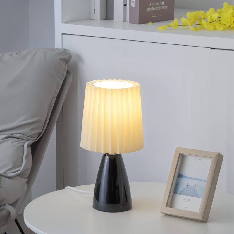 Tafellamp – Mid-Century Design – Plissé Kap & LED Verlichting
