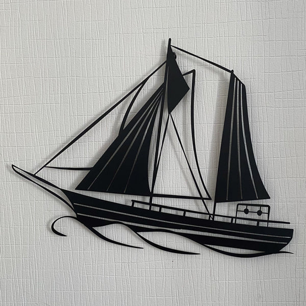 Metalen wanddecoratie – Zeilboot Ontwerp – Duurzaam Materiaal