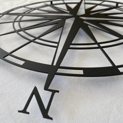 Metalen wanddecoratie | Kompas Design | Duurzaam Materiaal